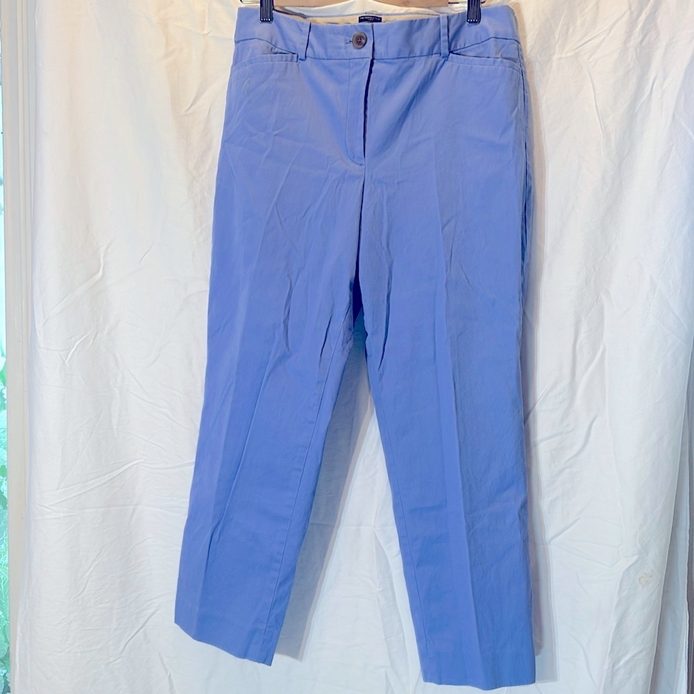 Talbots The Perfect Crop curvy SZ 10 reg. Great condition, zipper, button front